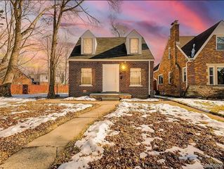 9744 Lakepointe Street, Detroit, MI 48224