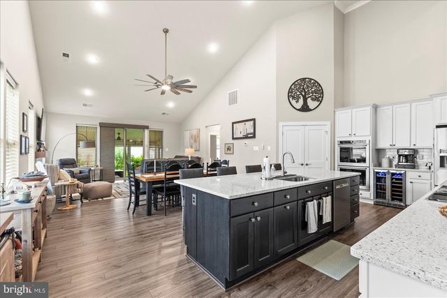 18 BROOMSEDGE LN, Gettysburg, PA 17325