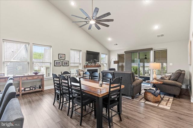 18 BROOMSEDGE LN, Gettysburg, PA 17325