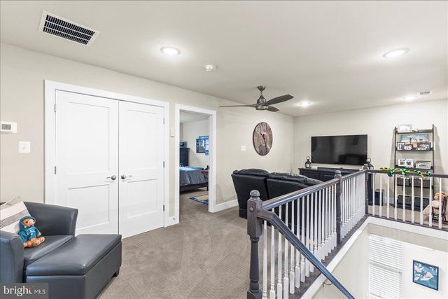 18 BROOMSEDGE LN, Gettysburg, PA 17325