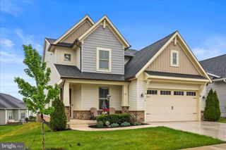18 BROOMSEDGE LN, Gettysburg, PA 17325
