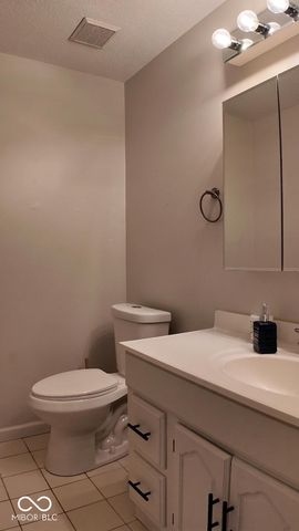5938 Deerwood, Indianapolis, IN 46254