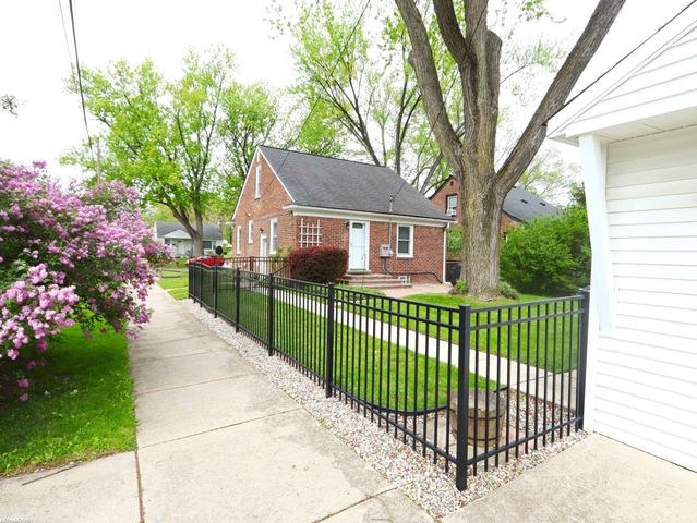 19904 Wakenden Street, Redford Twp, MI 48240