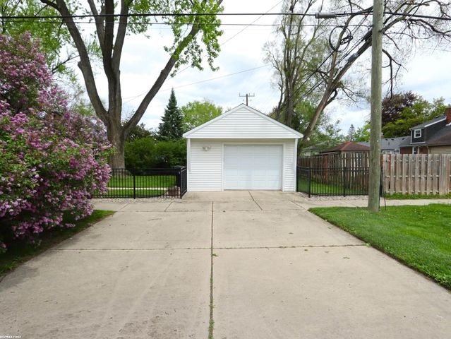 19904 Wakenden Street, Redford Twp, MI 48240
