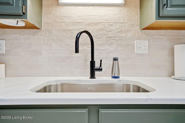 1508 Forest Park Rd, Louisville, KY 40223