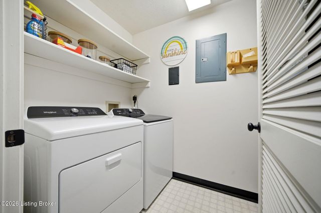 1508 Forest Park Rd, Louisville, KY 40223