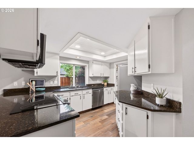 200 SHAW St, Fairview, OR 97024