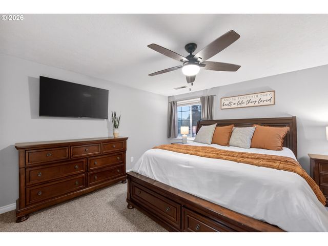 200 SHAW St, Fairview, OR 97024