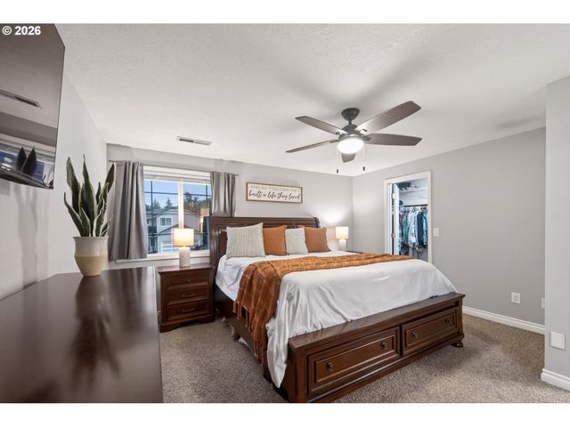 200 SHAW St, Fairview, OR 97024