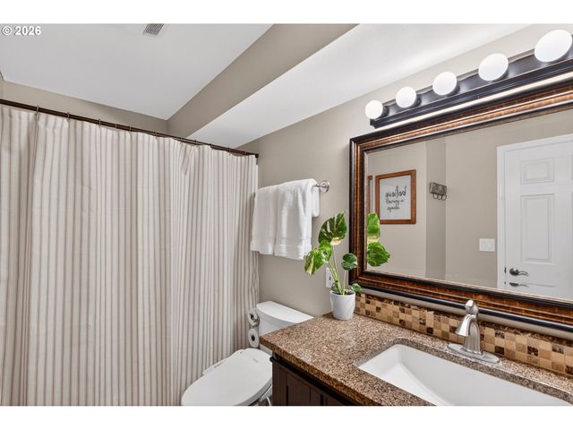 200 SHAW St, Fairview, OR 97024