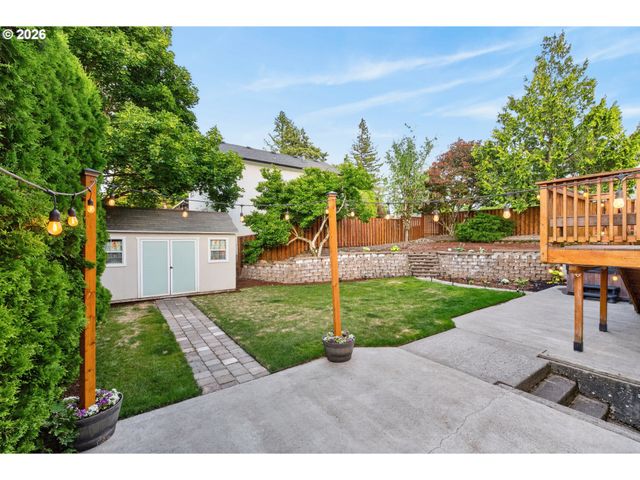 200 SHAW St, Fairview, OR 97024