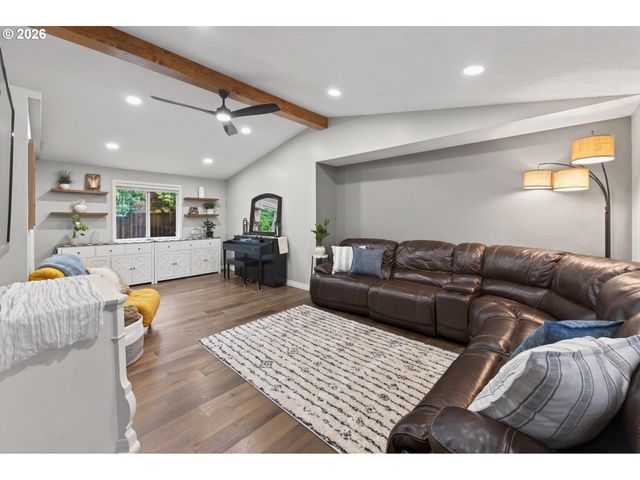 200 SHAW St, Fairview, OR 97024
