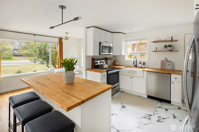 1237 SW 118th Street, Burien, WA 98146