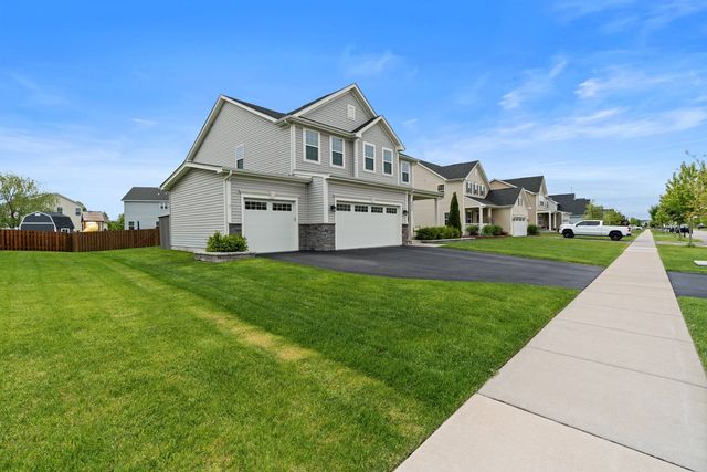 3335 Big Bend Drive, Montgomery, IL 60538