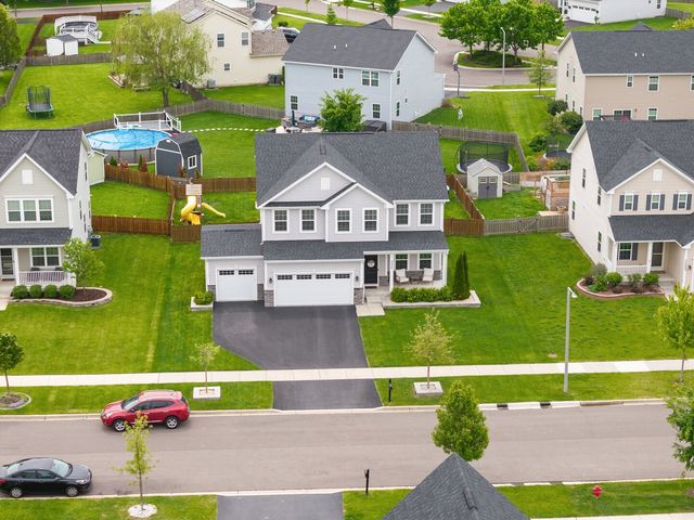 3335 Big Bend Drive, Montgomery, IL 60538
