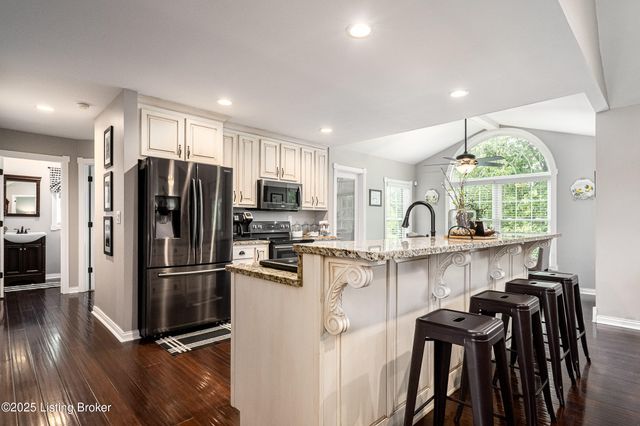 969 John Henry Rd, Taylorsville, KY 40071