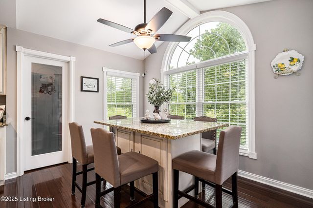 969 John Henry Rd, Taylorsville, KY 40071