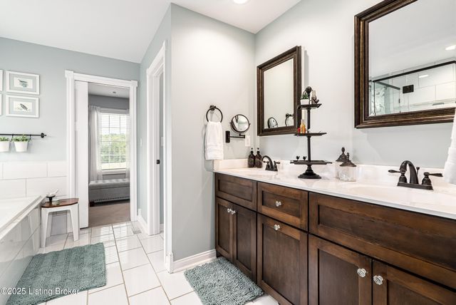 969 John Henry Rd, Taylorsville, KY 40071