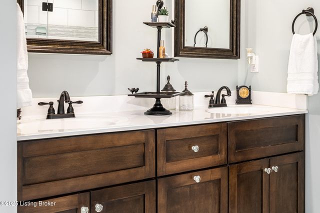 969 John Henry Rd, Taylorsville, KY 40071