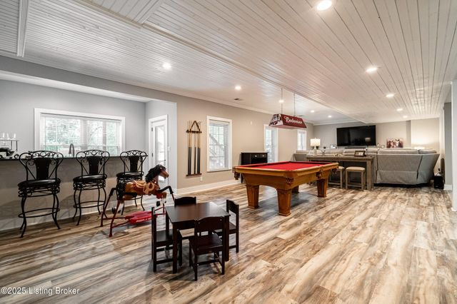 969 John Henry Rd, Taylorsville, KY 40071