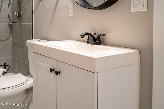 969 John Henry Rd, Taylorsville, KY 40071