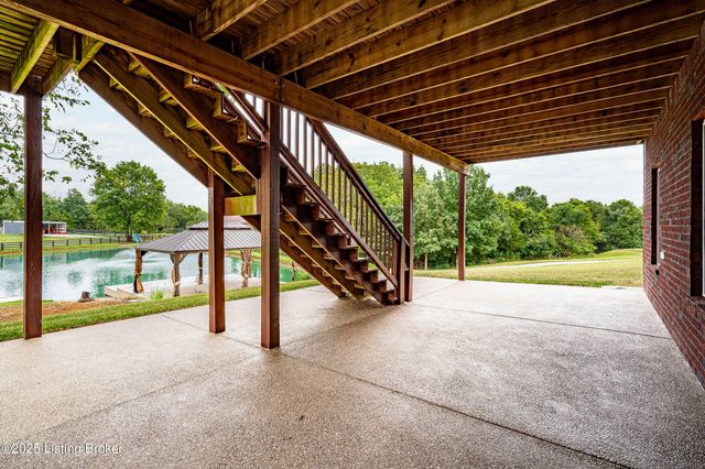 969 John Henry Rd, Taylorsville, KY 40071