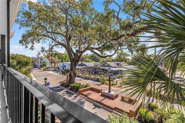 2902 River Drive B-301, Savannah, GA 31404