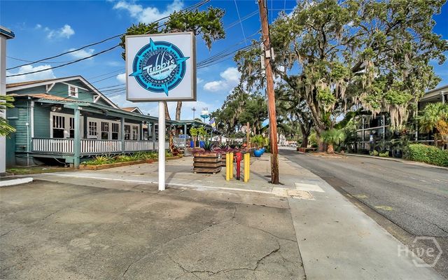 2902 River Drive B-301, Savannah, GA 31404