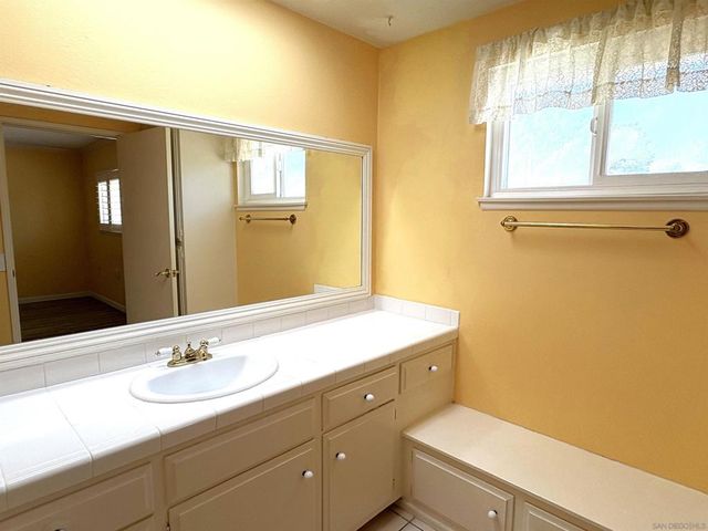 12040 Callado Rd, San Diego, CA 92128