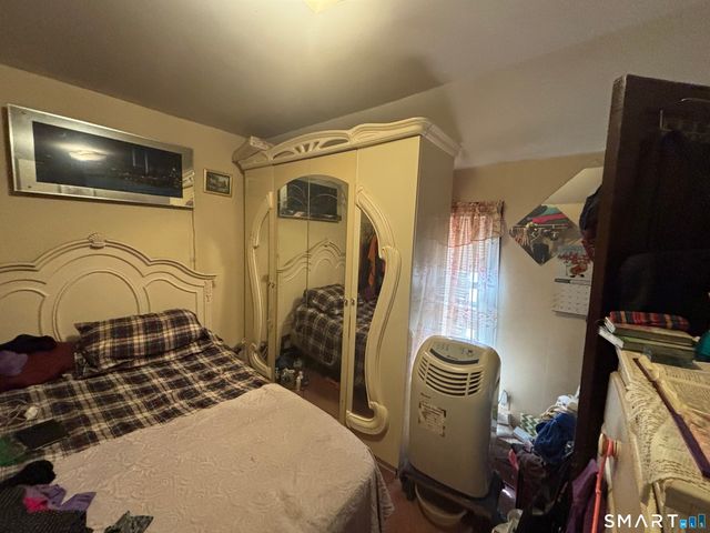 70 East Dover Street, Waterbury, CT 06706