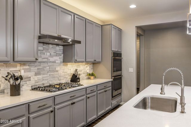 12515 W TUCKEY Lane, Glendale, AZ 85307