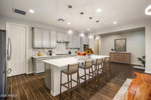 12515 W TUCKEY Lane, Glendale, AZ 85307
