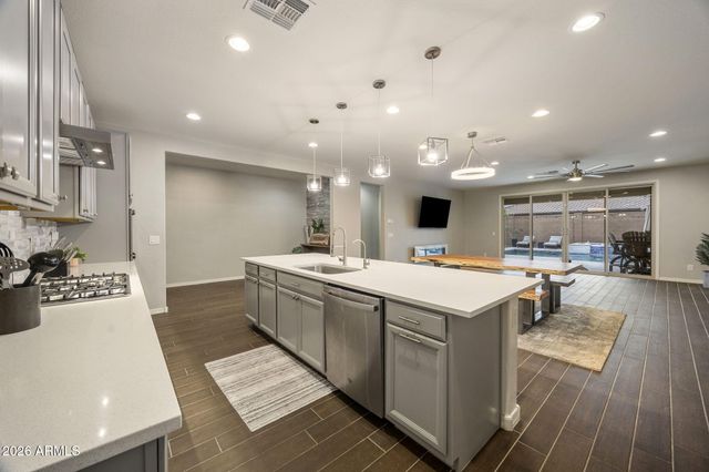 12515 W TUCKEY Lane, Glendale, AZ 85307