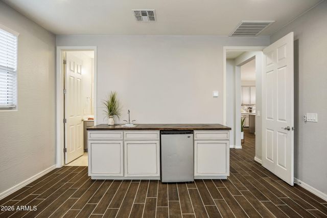 12515 W TUCKEY Lane, Glendale, AZ 85307