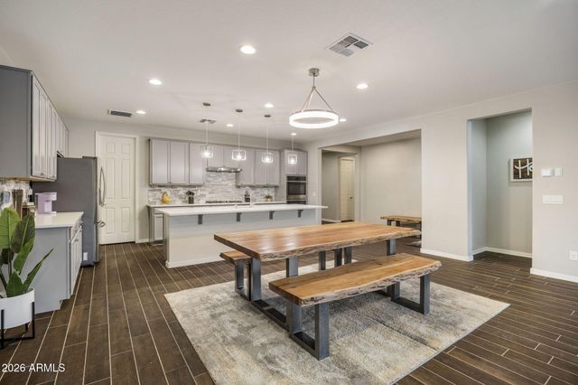 12515 W TUCKEY Lane, Glendale, AZ 85307