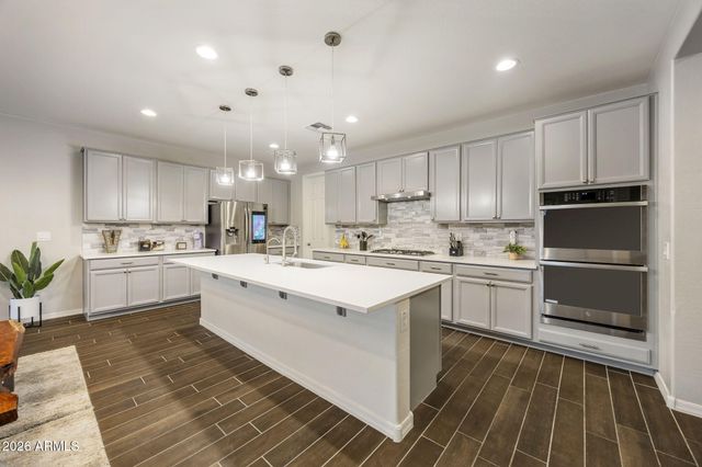 12515 W TUCKEY Lane, Glendale, AZ 85307