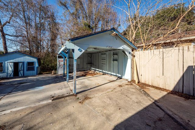 1520 N Avalon Circle, Charleston, SC 29407