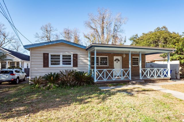1520 N Avalon Circle, Charleston, SC 29407