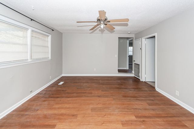 1520 N Avalon Circle, Charleston, SC 29407