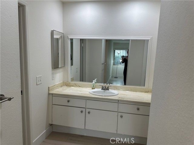 4648 Park Granada 170, Calabasas, CA 91302