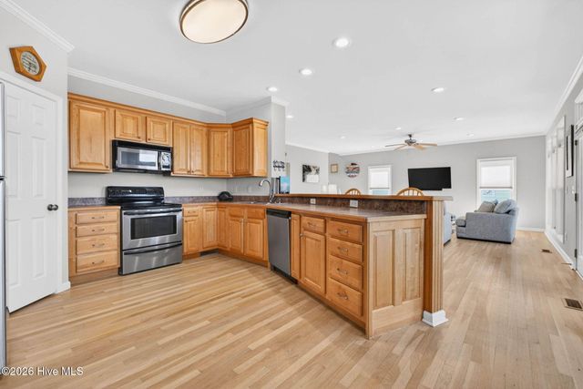 1616 E Dolphin Drive, Oak Island, NC 28465