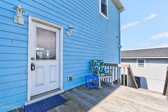 1616 E Dolphin Drive, Oak Island, NC 28465