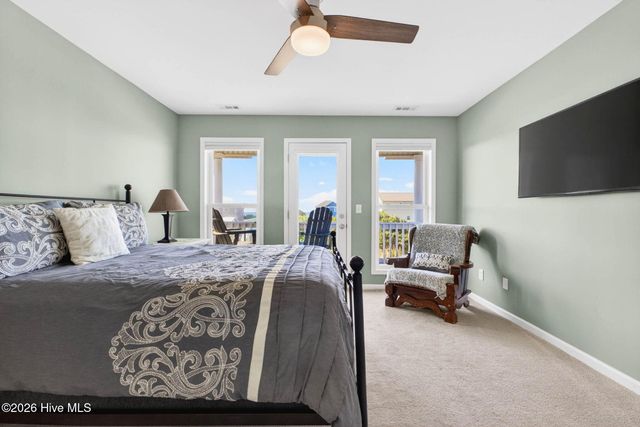 1616 E Dolphin Drive, Oak Island, NC 28465