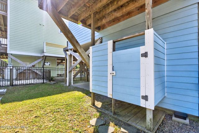 1616 E Dolphin Drive, Oak Island, NC 28465