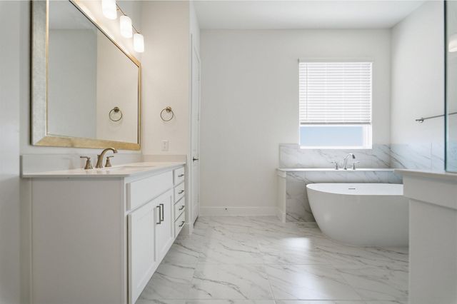 1051 Lakeland Circle, Rosharon, TX 77583