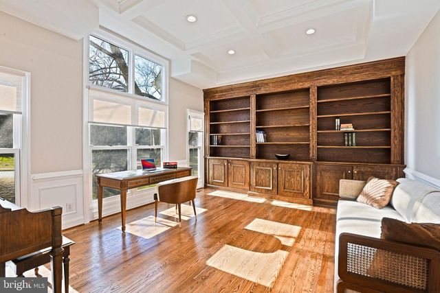 1411 WOODHURST BLVD, Mclean, VA 22102