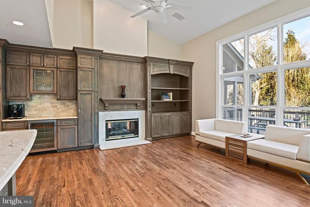 1411 WOODHURST BLVD, Mclean, VA 22102