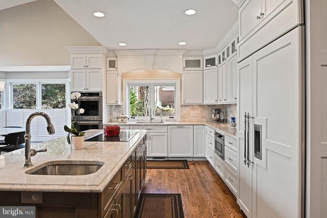 1411 WOODHURST BLVD, Mclean, VA 22102