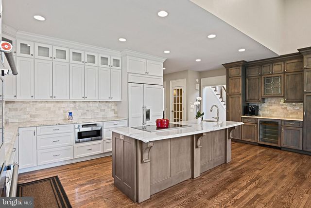 1411 WOODHURST BLVD, Mclean, VA 22102