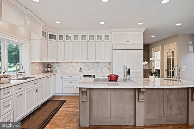 1411 WOODHURST BLVD, Mclean, VA 22102